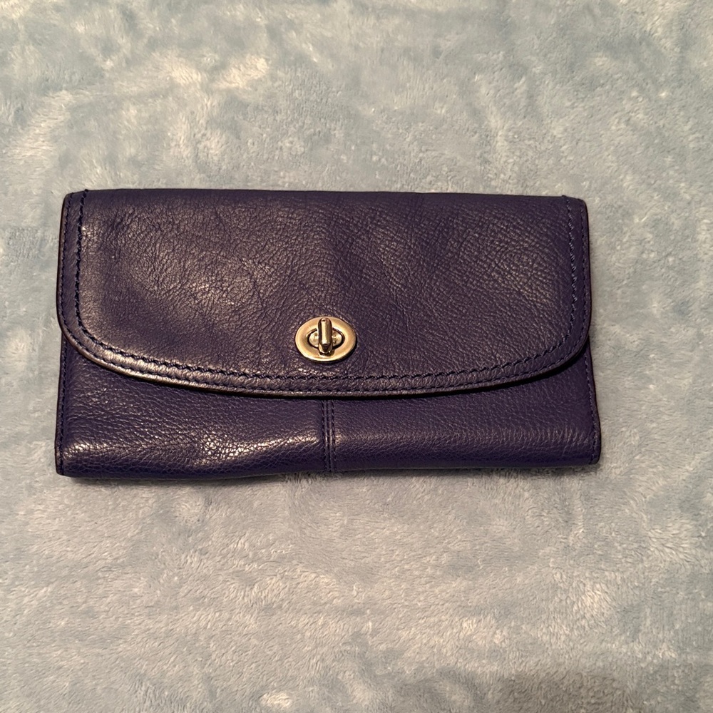 Elegant Navy Leather Clutch